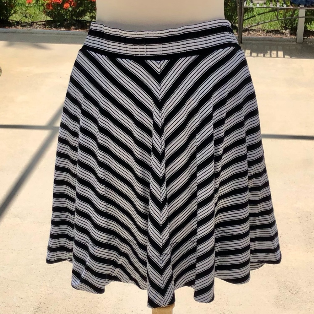 Ann Taylor LOFT Short A-Line Circle Skirt Navy Blue and White w/POCKETS - XL EUC